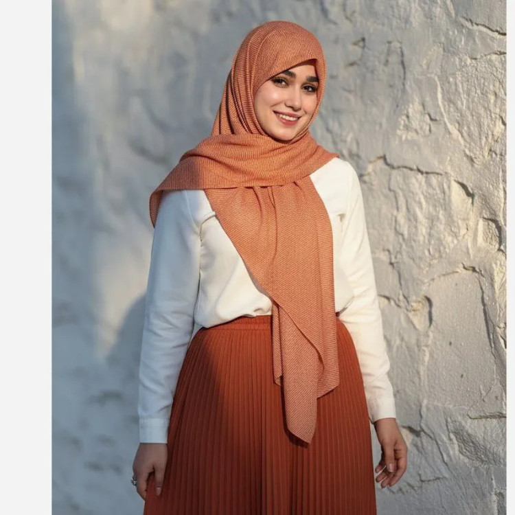 روسری نخی قواره بزرگ طرح چتر و گل نارنجی زنانه | شیک و خاص