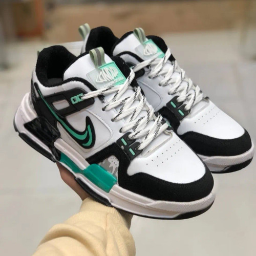 کتونی اسپرت مردانه سفید مشکی طرح نایک، مناسب پیاده روی و باشگاه