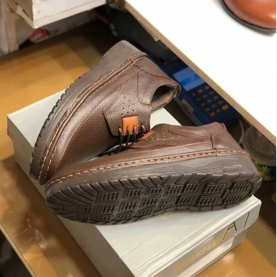 کفش چرم طبیعی مردانه کلارک مدل راحت و شیک کد 12345