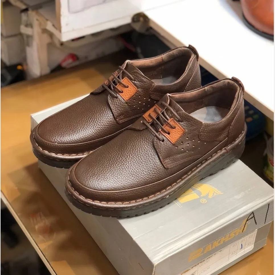 کفش چرم طبیعی مردانه کلارک مدل راحت و شیک کد 12345