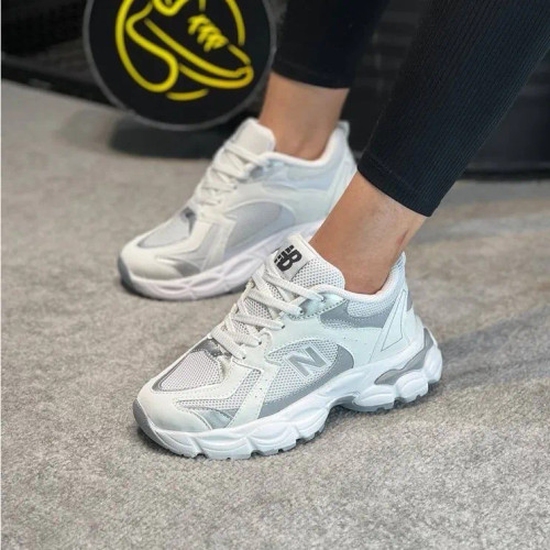 کفش ورزشی زنانه نیوبالانس مدل 9040 سفید مناسب پیاده روی و باشگاه