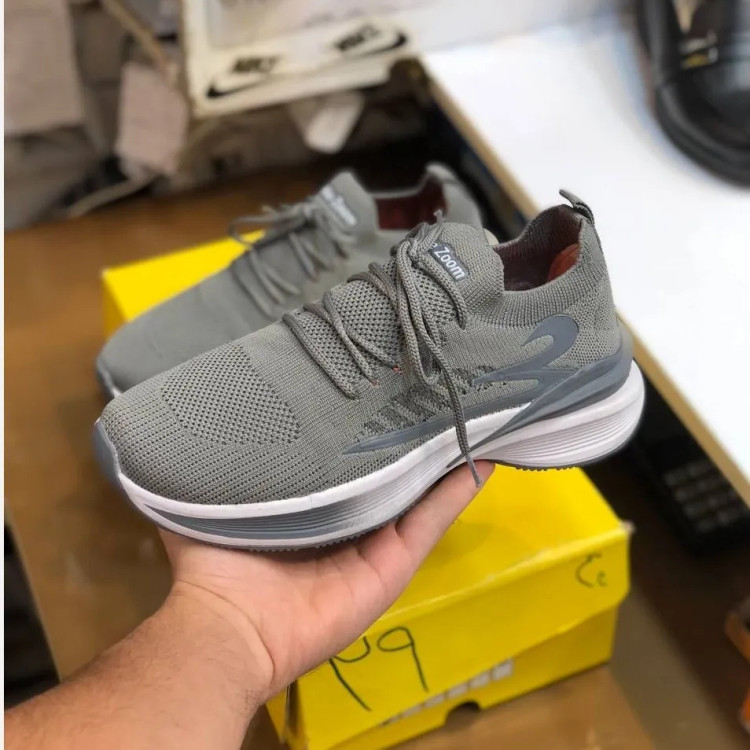 کفش ورزشی مردانه طوسی سبک و راحت مناسب پیاده روی و باشگاه