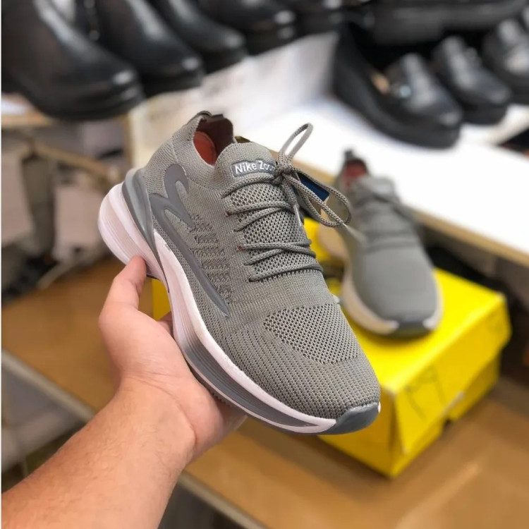 کفش ورزشی مردانه طوسی سبک و راحت مناسب پیاده روی و باشگاه