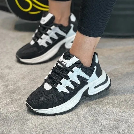 کفش اسپرت مشکی سفید زنانه و مردانه شیک و راحت مناسب باشگاه و پیاده روی