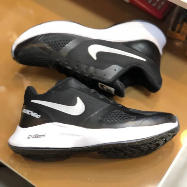 کفش ورزشی مردانه نایک مدل رانینگ اسپرت پیو طبی و قابل شستشو