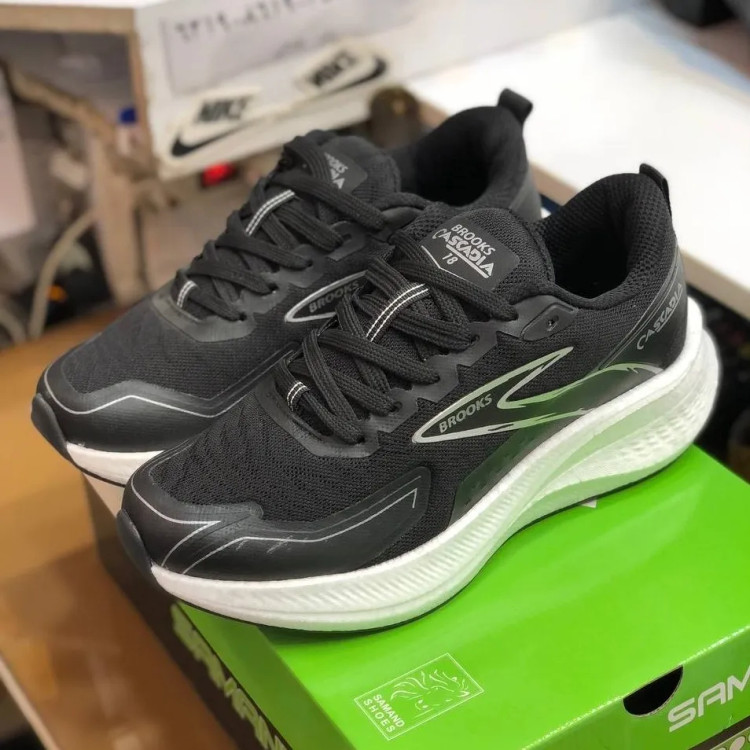 کتونی ورزشی مردانه بروکس مدل Cascadia مناسب دویدن و باشگاه با زیره پیو و کربن دار