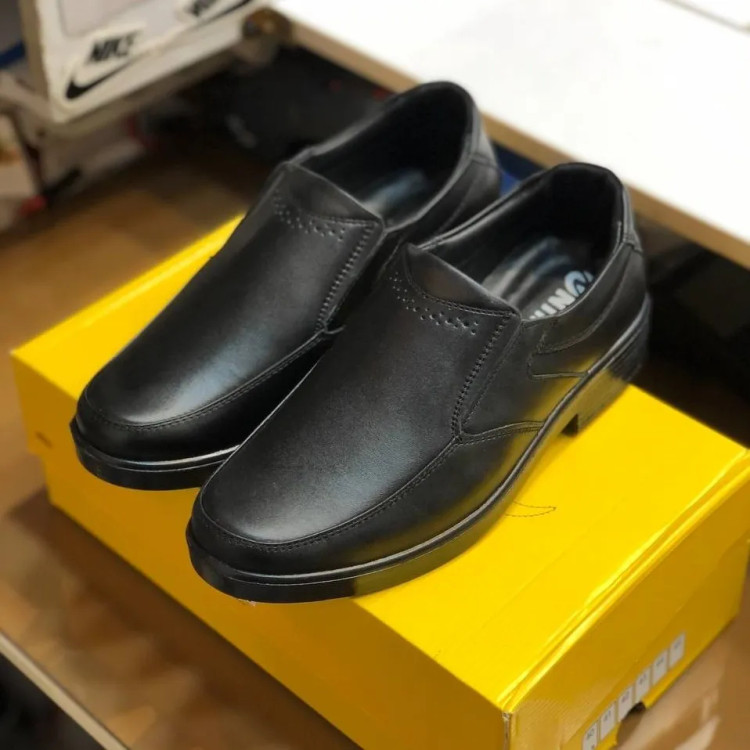 کفش راحتی مردانه چرم طبیعی مشکی شیک و طبی زیره پیو سبک و بادوام