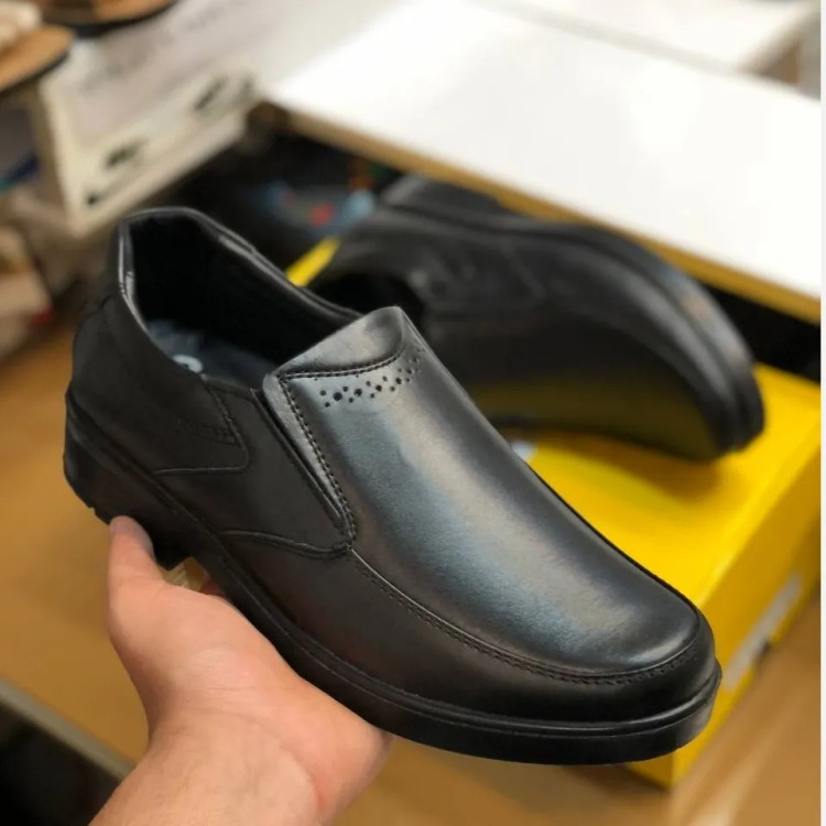 کفش راحتی مردانه چرم طبیعی مشکی شیک و طبی زیره پیو سبک و بادوام