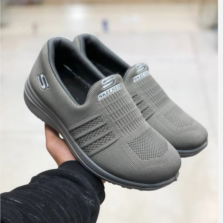 کفش اسکیچرز زنانه طوسی مدل روزمره تنفس پذیر سبک و راحت سایز 41 تا 44