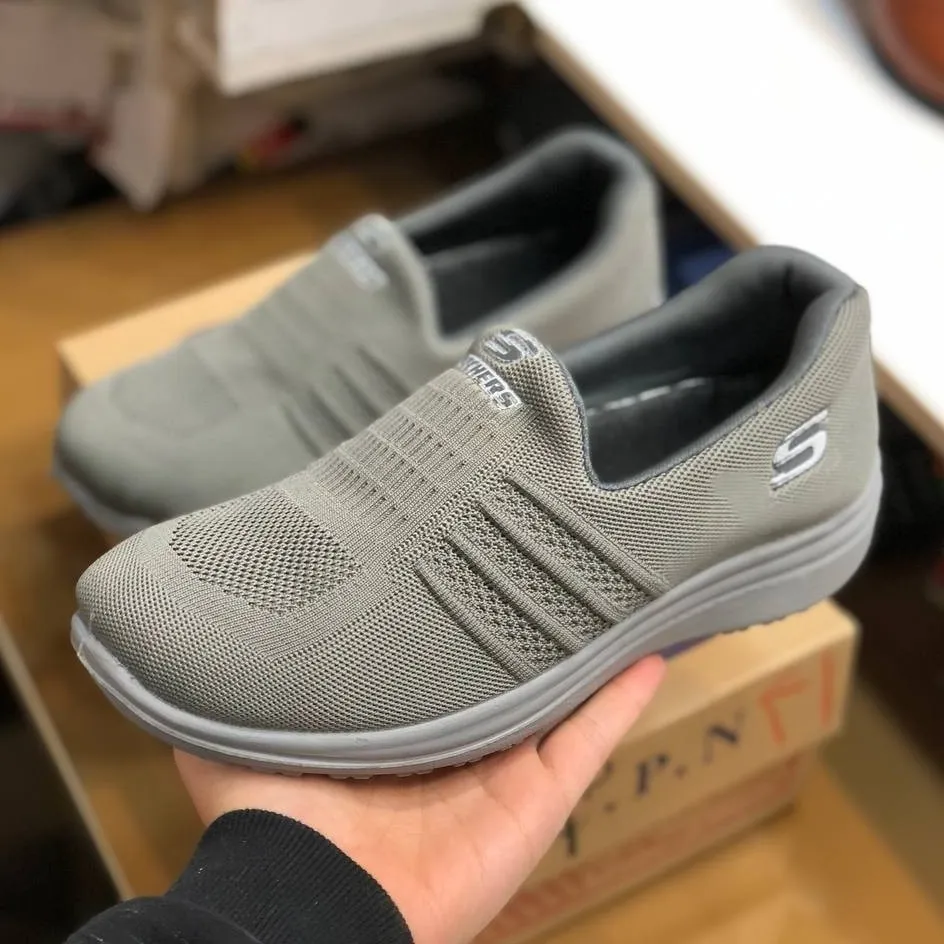 کفش اسکیچرز زنانه طوسی مدل روزمره تنفس پذیر سبک و راحت سایز 41 تا 44