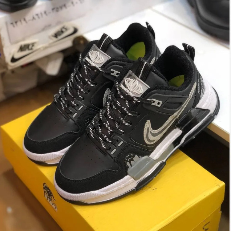 کتونی اسپرت مشکی مردانه و زنانه، کفش ورزشی و روزمره، زیره پیو، چرم صنعتی، راحت و شیک