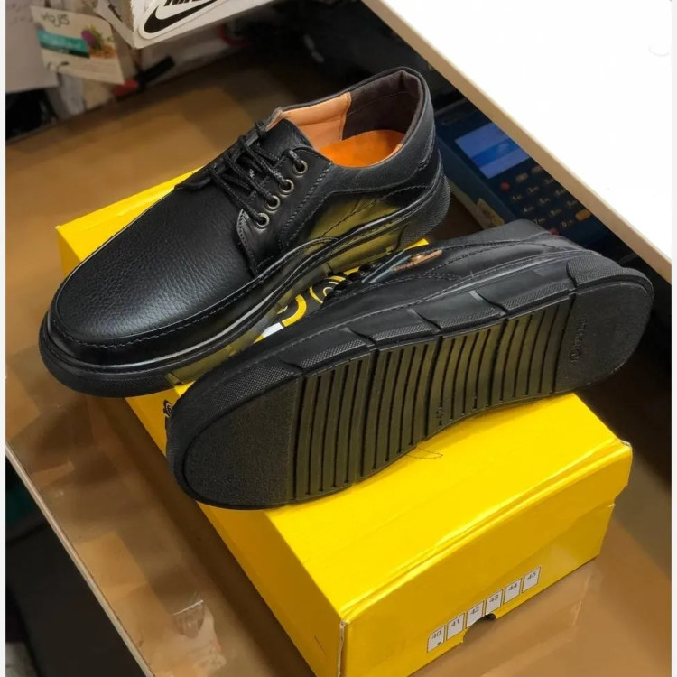 کفش مردانه چرم طبیعی مشکی بنددار شیک و راحت مدل میشل