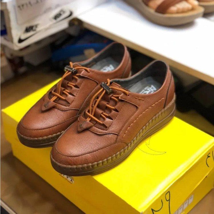 کفش چرم صنعتی زنانه طبی مناسب پیاده روی - زیره پیو سبک و نرم