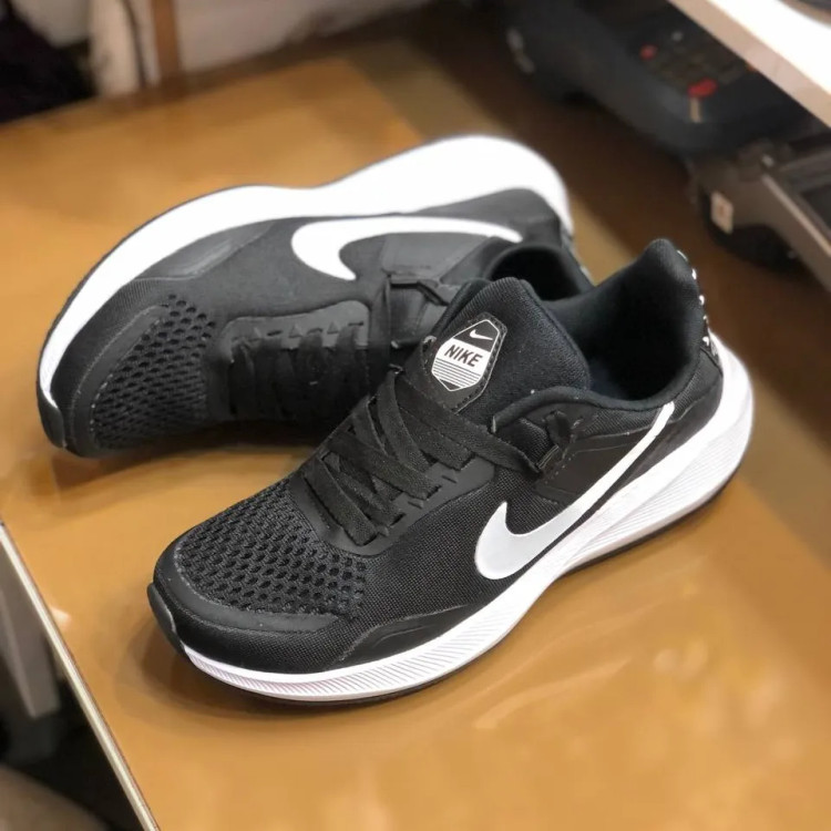 کفش اسپرت مردانه نایک مشکی سفید سبک و راحت زیره پیو طبی قابل شستشو