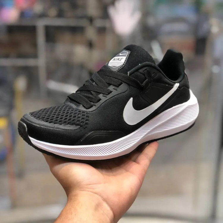 کفش اسپرت مردانه نایک مشکی سفید سبک و راحت زیره پیو طبی قابل شستشو