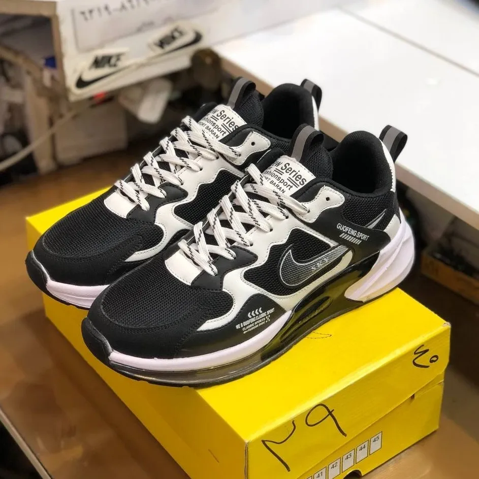 کتونی اسپرت مشکی سفید مردانه و زنانه، کفش راحتی پیاده روی و روزمره