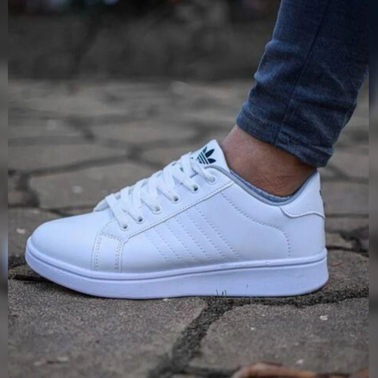 ونس سفید مردانه چرم صنعتی زیره پیو راحت و سبک کد 367