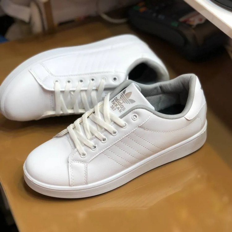 ونس سفید مردانه چرم صنعتی زیره پیو راحت و سبک کد 367