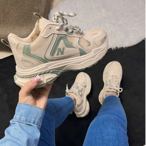 کفش زنانه نیوبالانس طرح دار، راحت و مناسب پیاده روی و ورزش روزمره