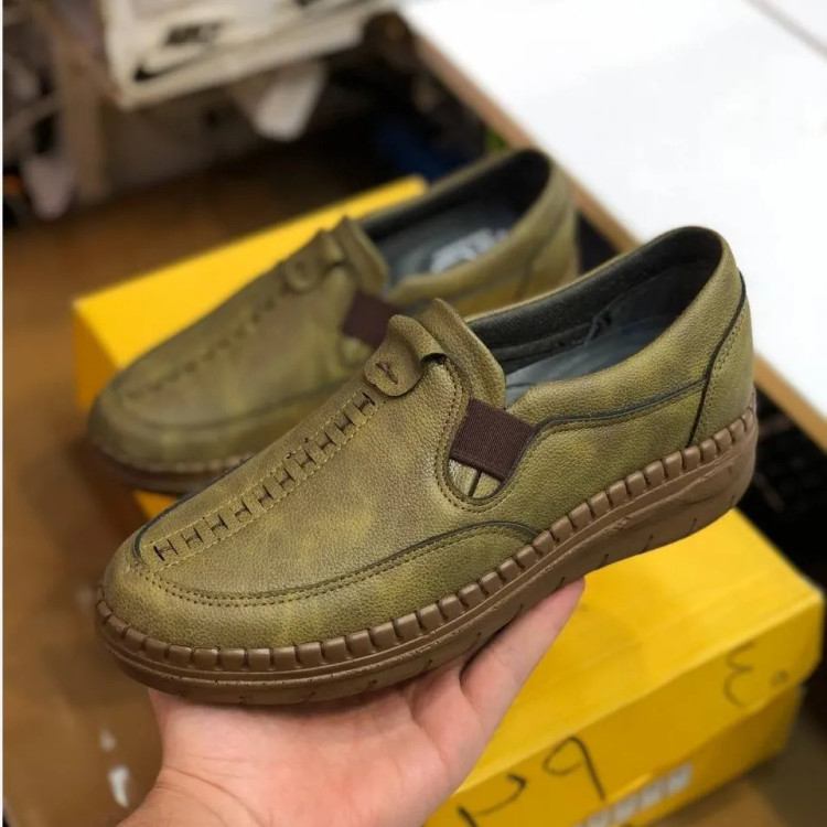 کفش چرم طبی زنانه مدل ساناز رنگ زیتونی