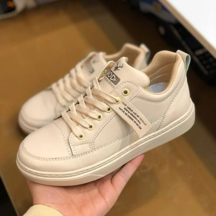 کفش زنانه چرم صنعتی ضد آب سبک و راحت زیره پیو دور دوخت طبی سایز 37 تا 41