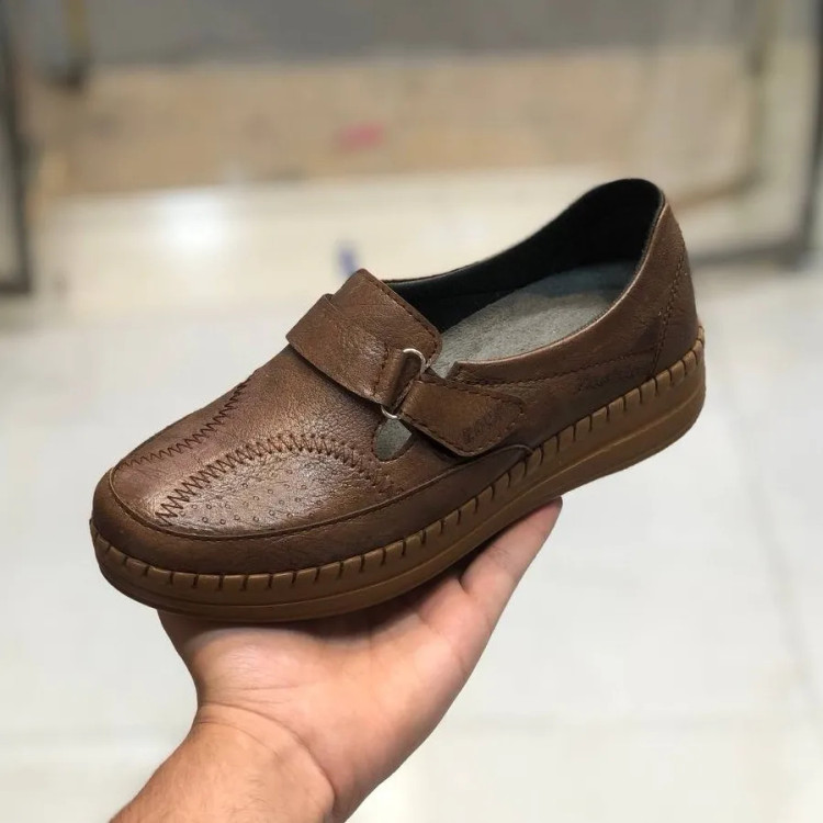 کفش طبی زنانه چسبی چرم صنعتی زیره پیو راحت و بادوام مناسب کمردرد و زانودرد