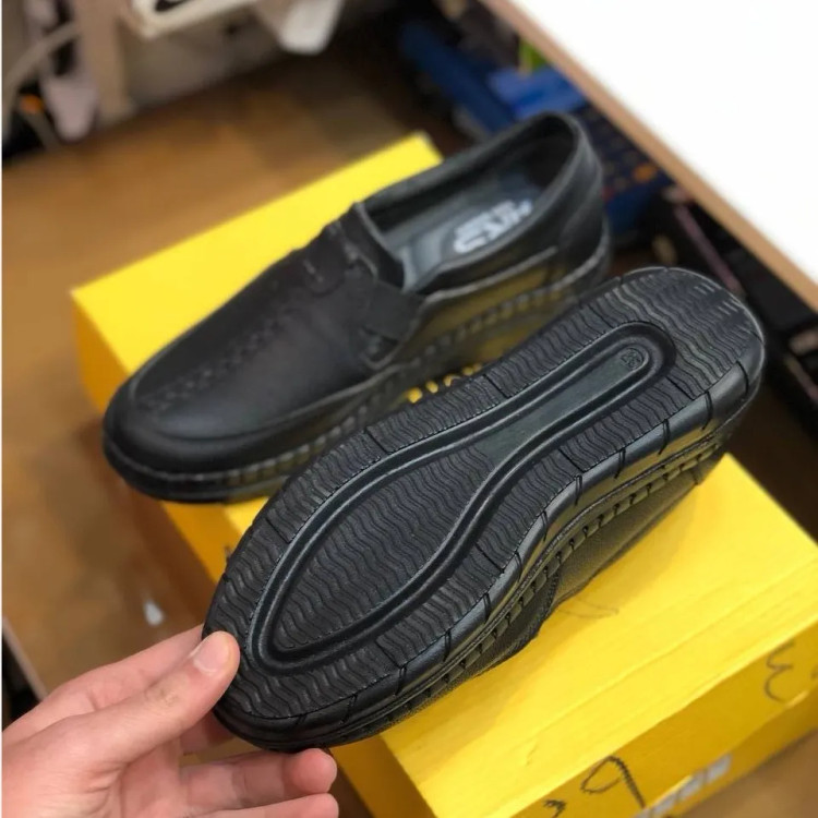 کفش چرم طبی زنانه مدل ساناز رنگ مشکی