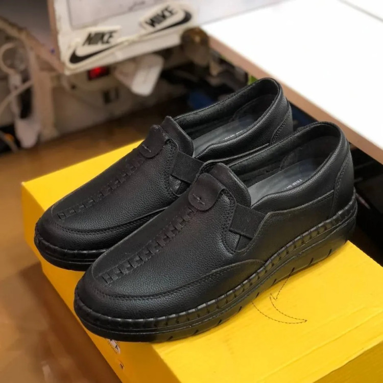 کفش چرم طبی زنانه مدل ساناز رنگ مشکی