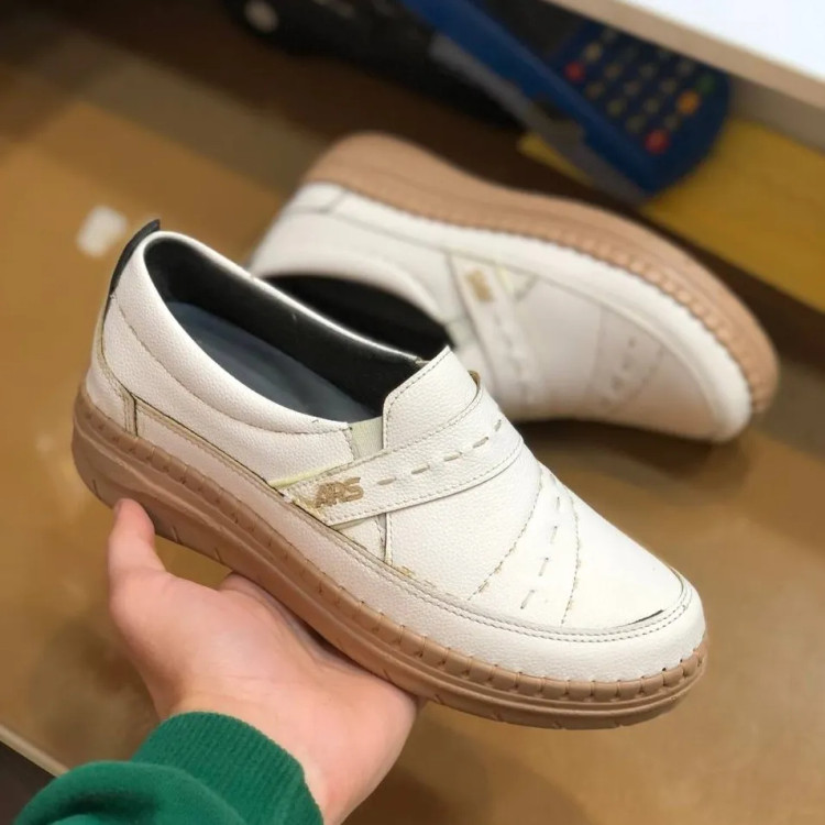 کفش چرم طبی زنانه مدل مونا سفید