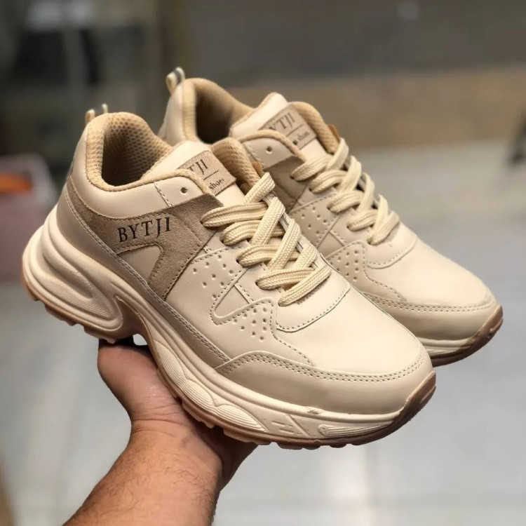 کفش اسپرت زنانه کرم رنگ زیره پیو تزریقی سبک و راحت مناسب باشگاه و پیاده روی