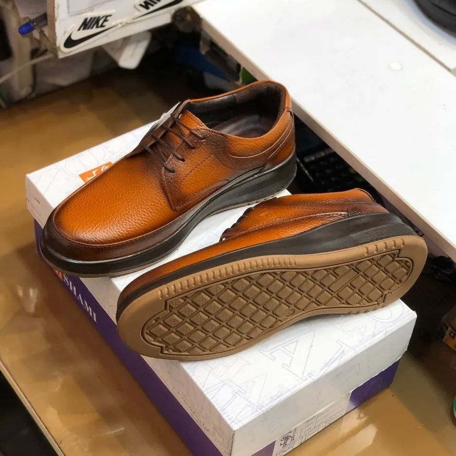 کفش مردانه چرم طبیعی شامی بندی عسلی راحت و اداری مناسب پنجه پهن