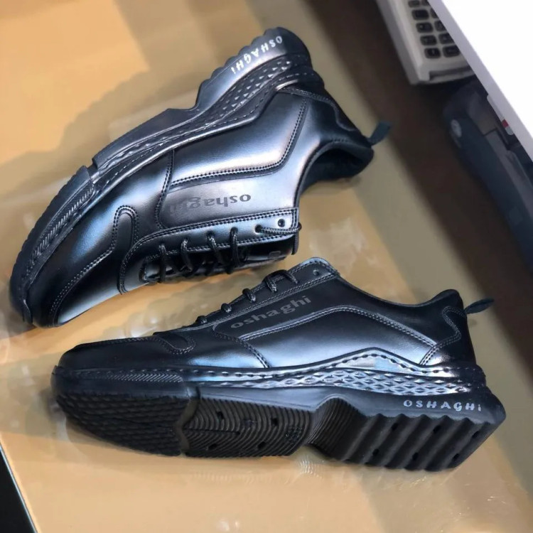 کفش اسپرت مردانه چرم صنعتی زیره پیو طبی سبک راحت طرح اسکچرز مشکی