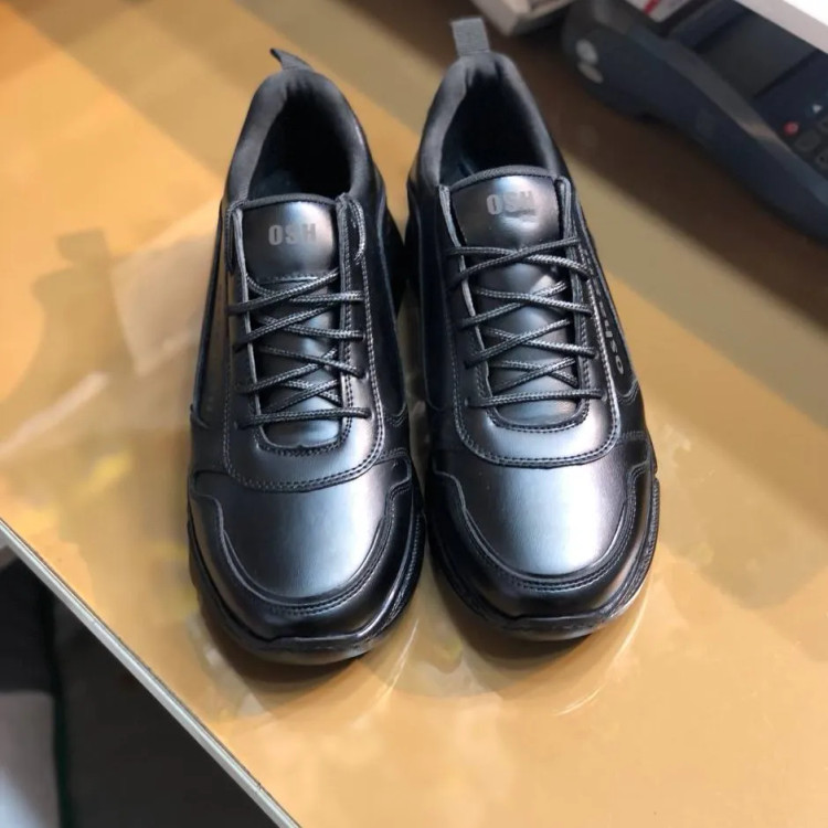 کفش اسپرت مردانه چرم صنعتی زیره پیو طبی سبک راحت طرح اسکچرز مشکی