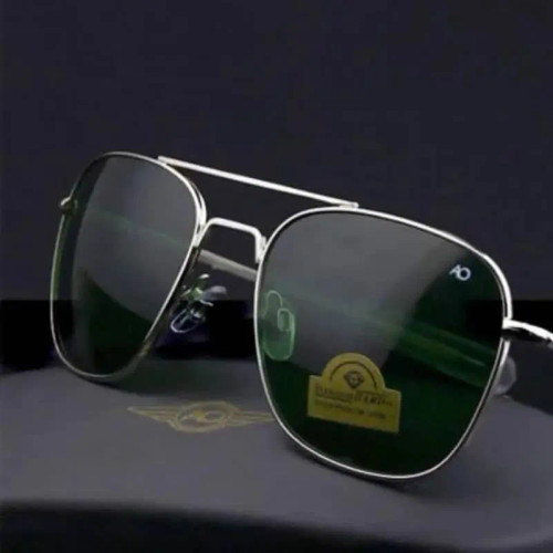 عینک آفتابی AO خلبانی امریکن اپتیکال سایز 56 شیشه سنگ USA فرم طلایی ao Ao