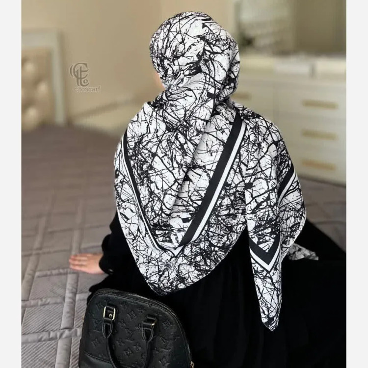 روسری زنانه طرح ختن کد 140، خاص و شیک، مناسب استایل روز