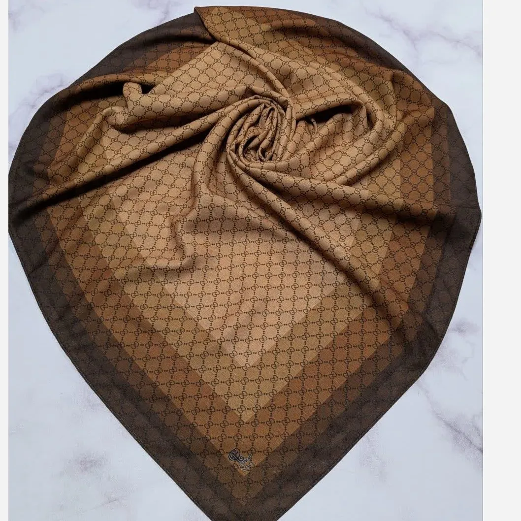 شال و روسری طرح گوچی نخ کاستوم سیتو نسکافه ای حاشیه قهوه ای