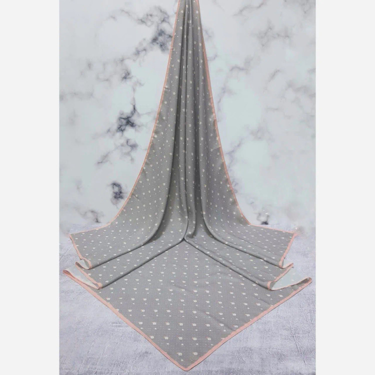 روسری نخی قواره بزرگ طرح شکوفه ریز بهاری 140 سانتی متری