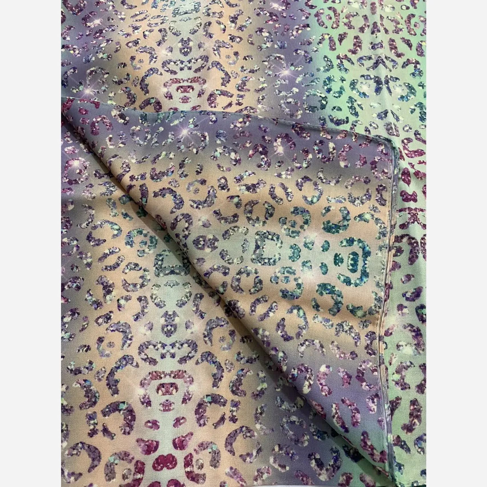 شال طرح پلنگی زنانه سایز بزرگ نخ کاستوم گلبهی 200*70