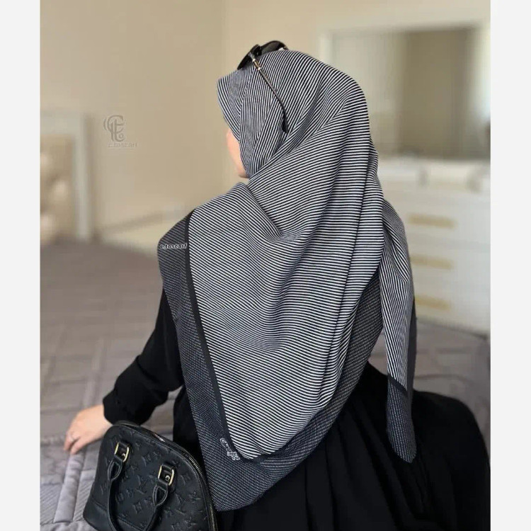 روسری دیپلمات سفید مشکی نخی کژوال و مجلسی سایز بزرگ