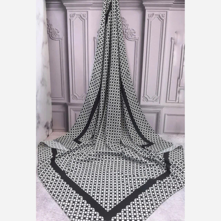 روسری زنانه طرح لوزی سفید مشکی کد 1408