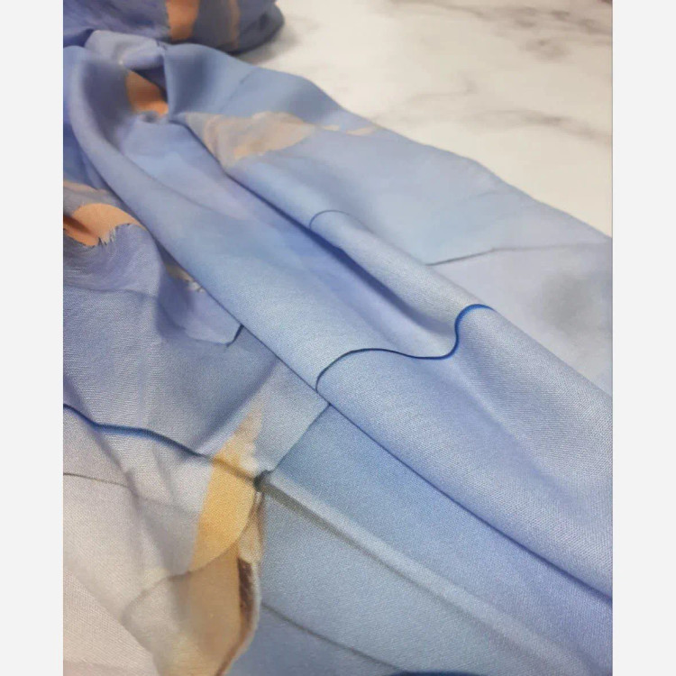 شال زنانه طرح آبرنگی آبی جنس نخ کاستوم سایز 70x200 سانتی متر