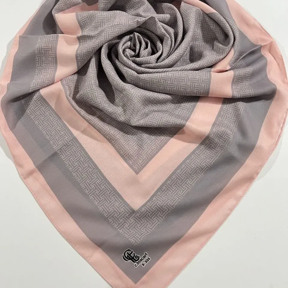 روسری نخی طرح ارکیده سایز 140 | رنگبندی طوسی گلبهی و بژ