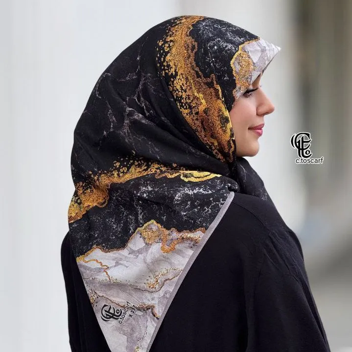 روسری طرح رزین نخ کاستوم سیتو مشکی سرخابی طلایی