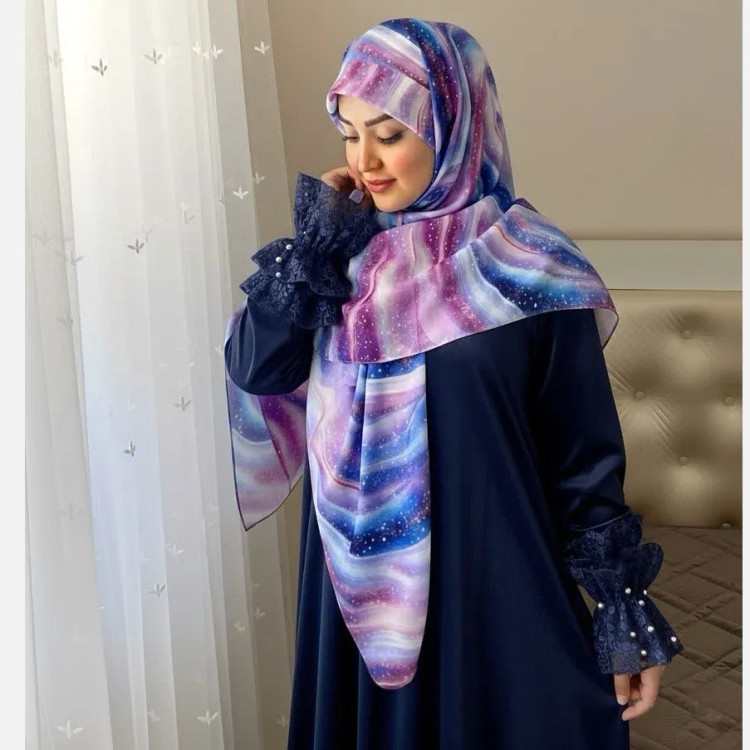 روسری زنانه طرح کهکشان بنفش و آبی سایز 140 جنس نخ کاستوم