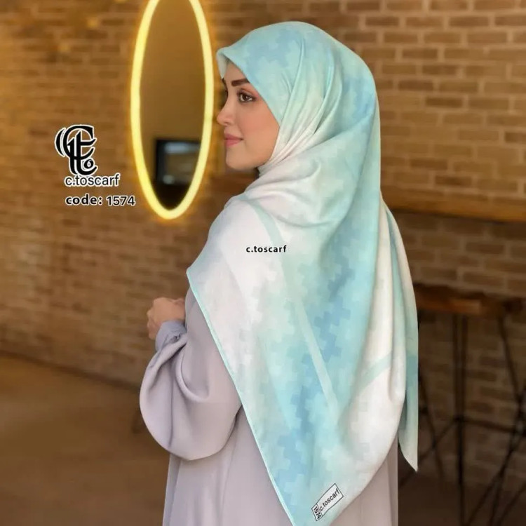 روسری نخی طرح پیکسل قواره بزرگ 140 سانتیمتر، شاد و ملیح، لیز نیست