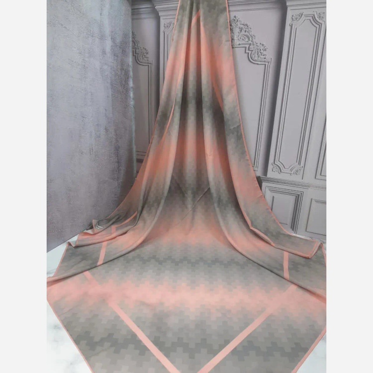 روسری نخی طرح پیکسل قواره بزرگ 140 سانتیمتر، شاد و ملیح، لیز نیست