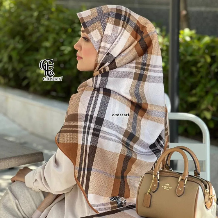 روسری طرح چهارخونه نخی مونالیزا قواره بزرگ 140 سانتیمتر شیک و مجلسی