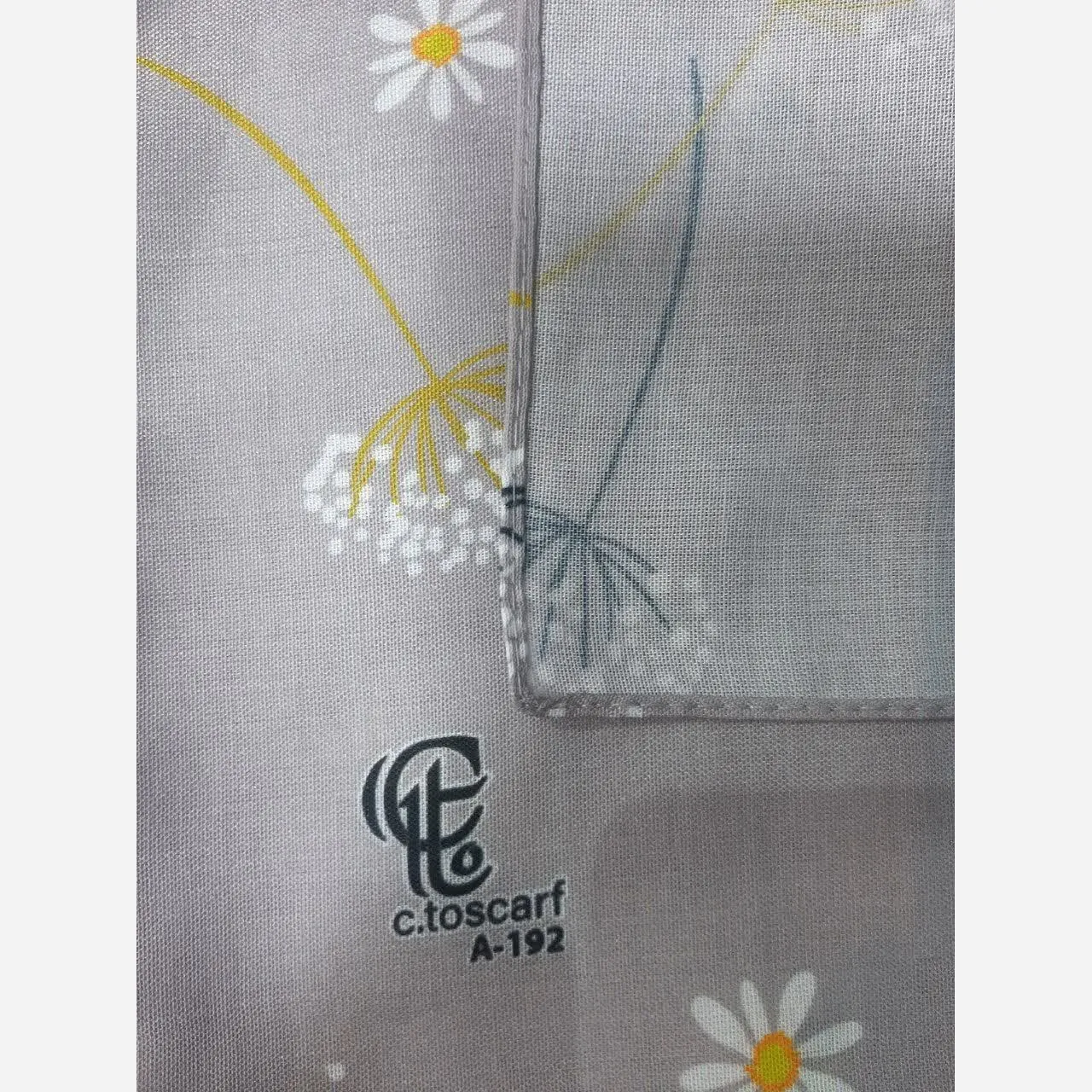 شال و روسری طرح قاصدک نخ کاستوم سیتو قواره بزرگ 140 سانتیمتر