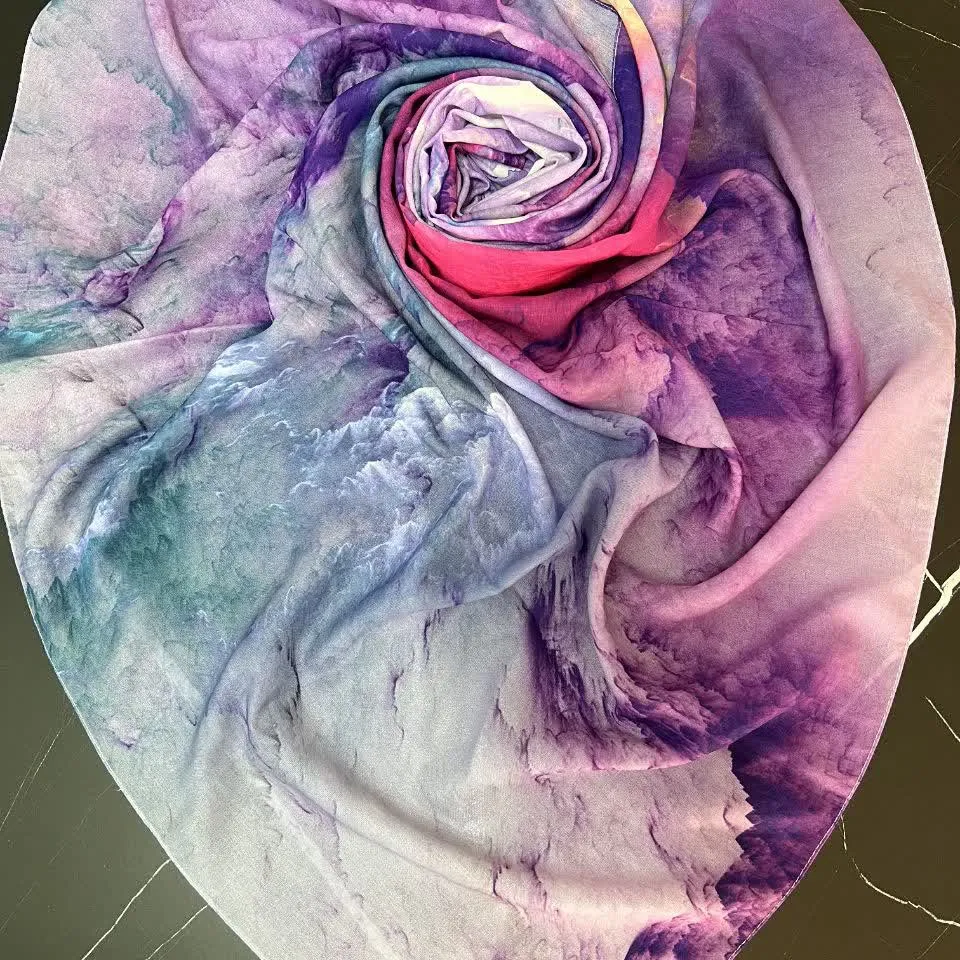 روسری نخی طرح ابر و باد خاص زنانه - قواره متوسط