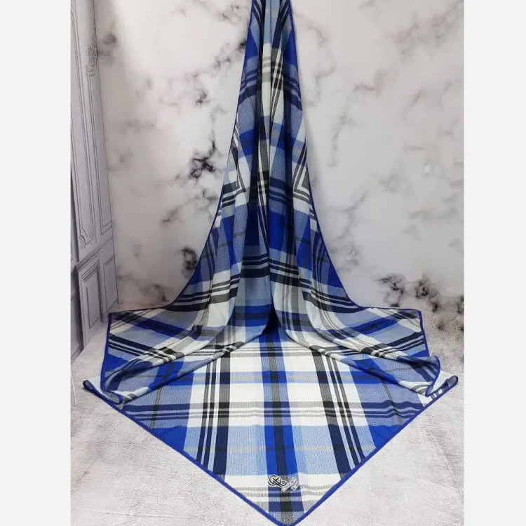 روسری طرح چهارخونه نخی مونالیزا قواره بزرگ 140 سانتیمتر شیک و مجلسی